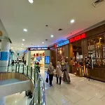 Apt Green Pramuka Tower O With Pool, Wi-Fi & Netflix