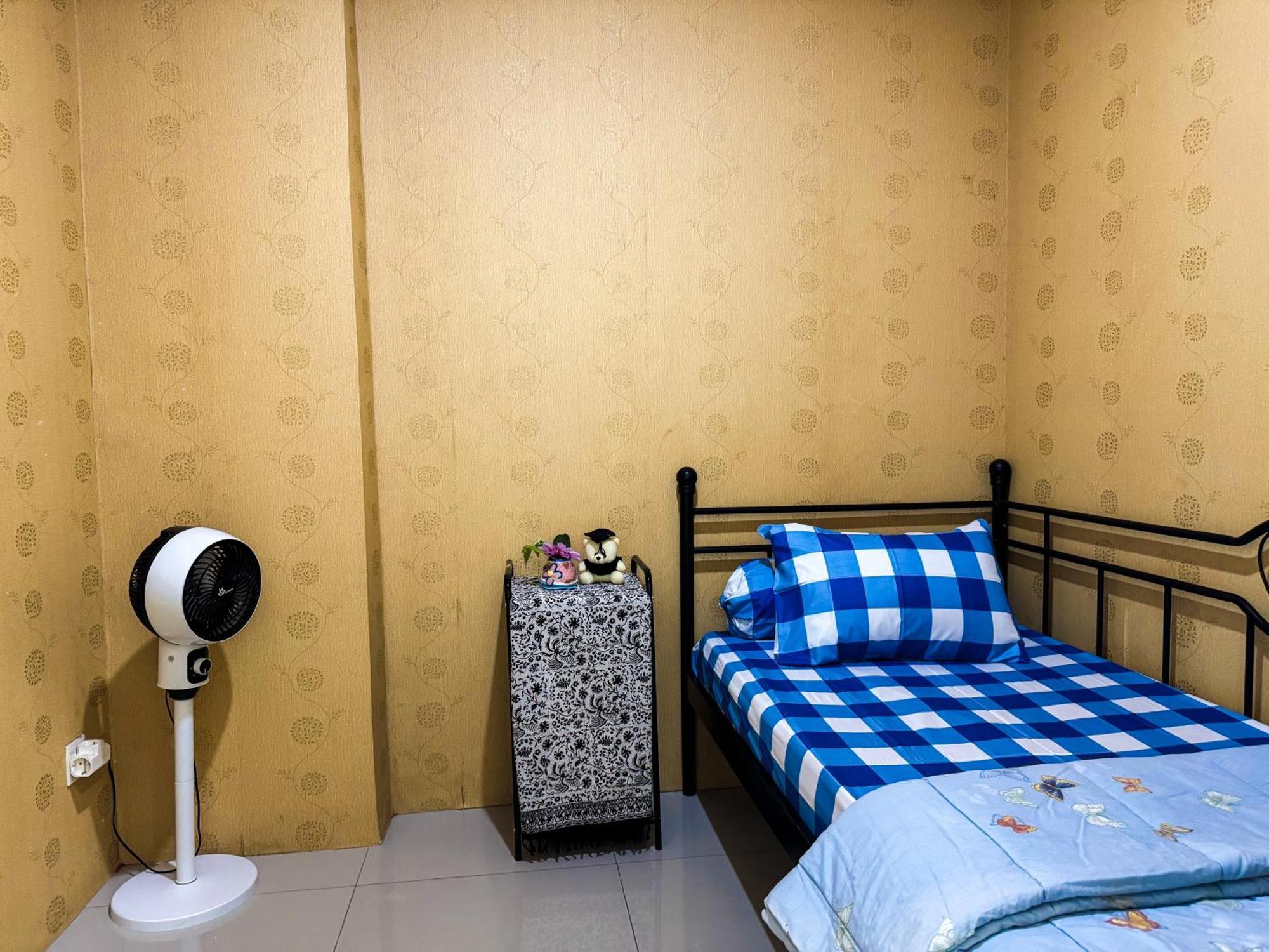 Pramuka Tower O With Pool, Wi-fi & Netflix *