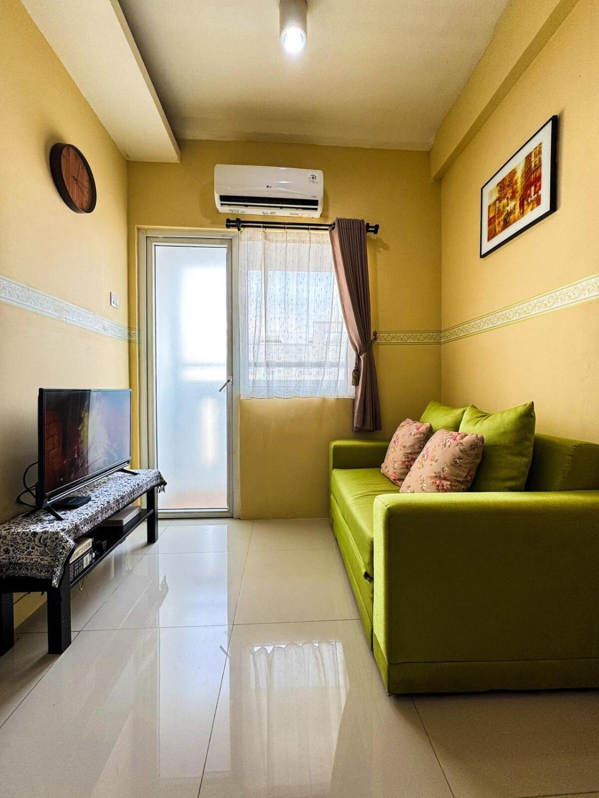 Apartemen Pramuka Tower O With Pool, Wi-fi & Netflix *