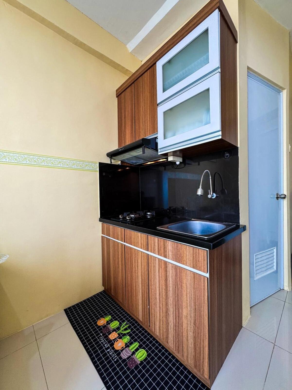 Apartemen Pramuka Tower O With Pool, Wi-fi & Netflix