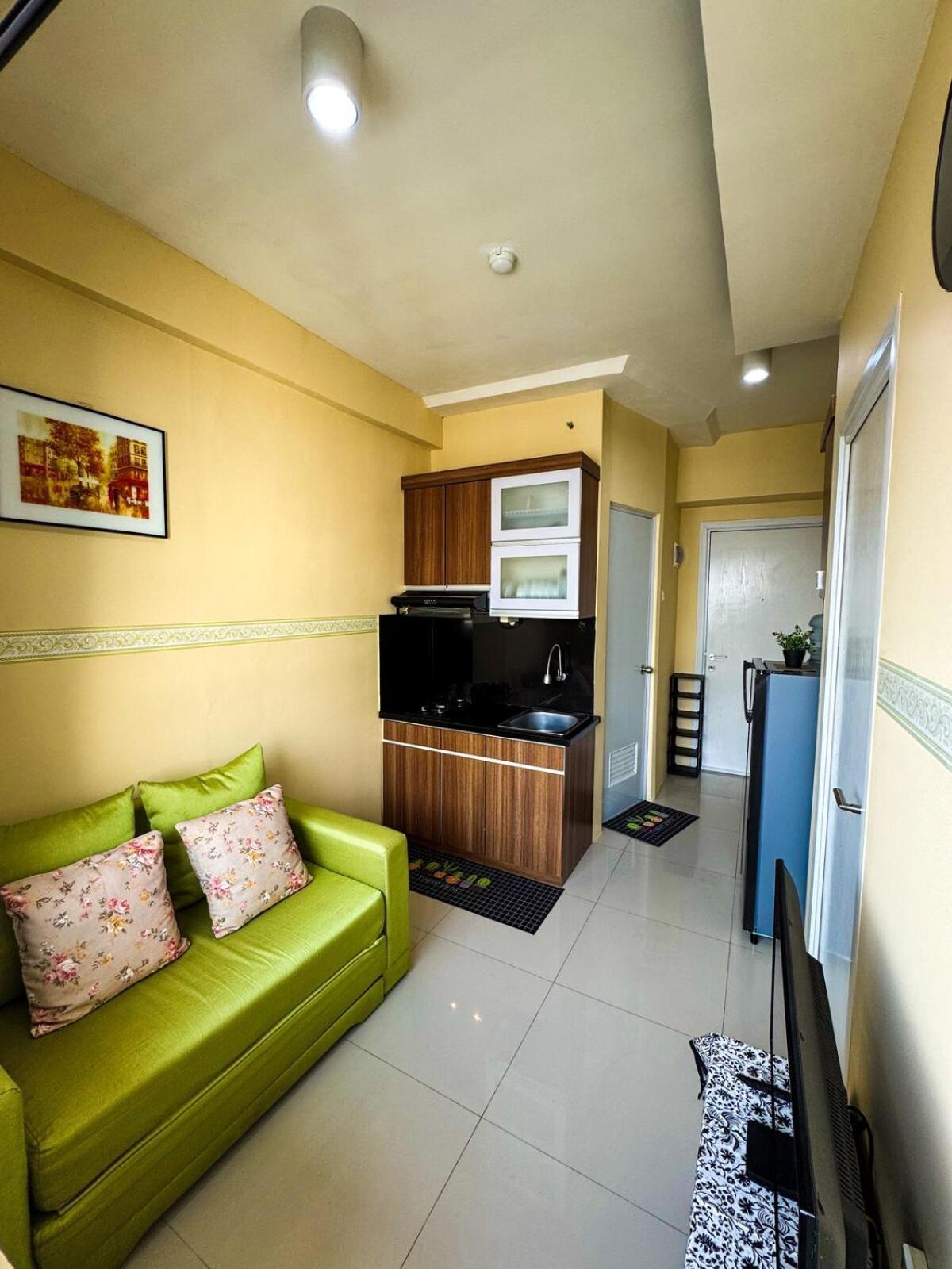 Apartemen Pramuka Tower O With Pool, Wi-fi & Netflix Jakarta
