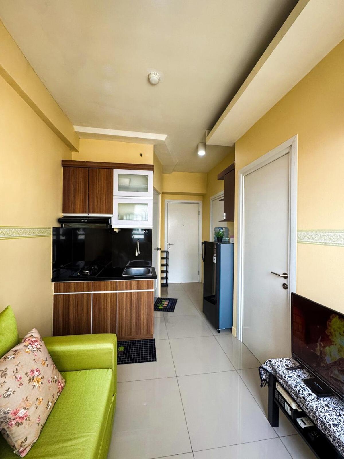 Pramuka Tower O With Pool, Wi-fi & Netflix By Damaresa Appartement *